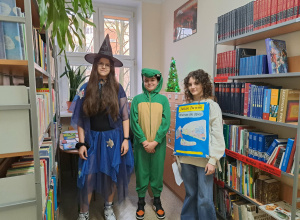 Pierwszoklasiści zostali przyjęci w poczet czytelników biblioteki szkolnej