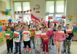 Dzieci z flagami