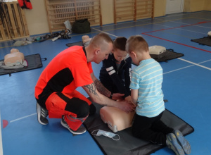 Szkolenie uczniów z pierwszej pomocy