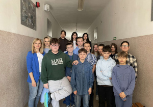 Uczniowie SP 12. Dzień niebieski