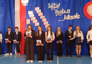 Uczniowie podczas uroczystości