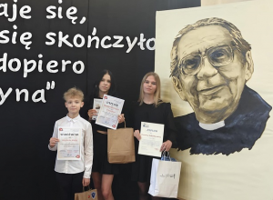 Nagrody w konkursach poświęconych ks. Janowi Twardowskiemu