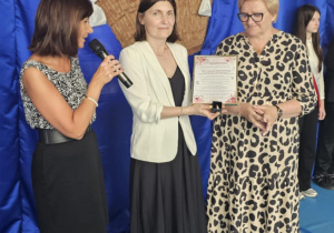 Pożegnanie nauczyciela przechodzącego na emeryturę