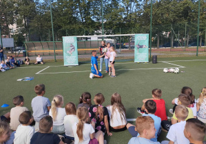 Spotkanie naszych uczniów z Pawłem Skórą