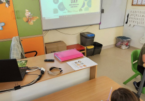 Międzynarodowy Dzień Kropki- zajęcia z uczniami
