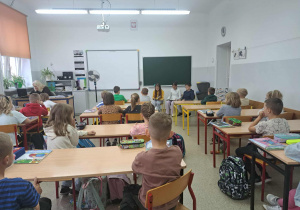 Ogólnopolski Dzień Głośnego Czytania - uczniowie SP 12