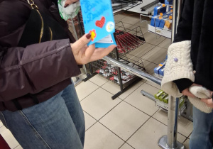 Akcja uczniów SP 12 "Wszystkie Babcie i Dziadkowie nasi są"