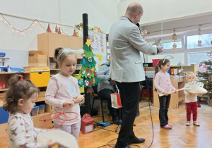 Dzieci podczas koncertu