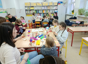 Warsztaty plastyczne dla uczniów i rodziców klasy 1 a