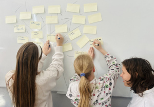 Uczniowie w czasie warsztatów dydaktycznych