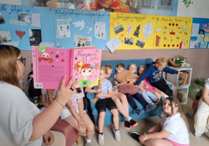 Przedszkolaki z Tęczowej Akademii