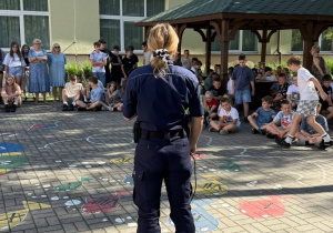 Spotkanie dotyczące bezpieczeństwa podczas wakacji
