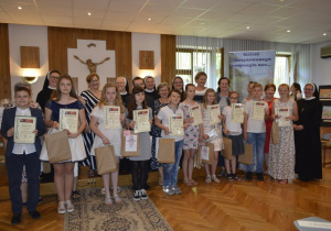 Uczestnicy Gali Konkursowej Ogólnopolskiego Konkursu Plastyczno-Literackiego