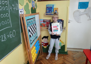 Laureatka szkolnego konkursu „Mój ulubiony bohater książkowy”